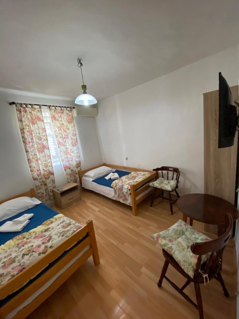Viktor Rooms โกตอร์ ภายนอก รูปภาพ