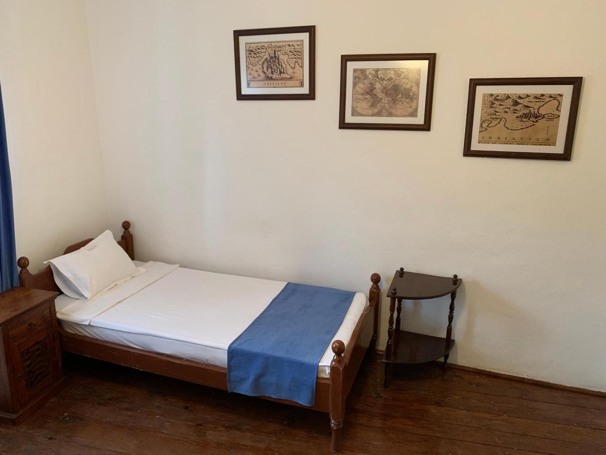 Viktor Rooms โกตอร์ ห้อง รูปภาพ