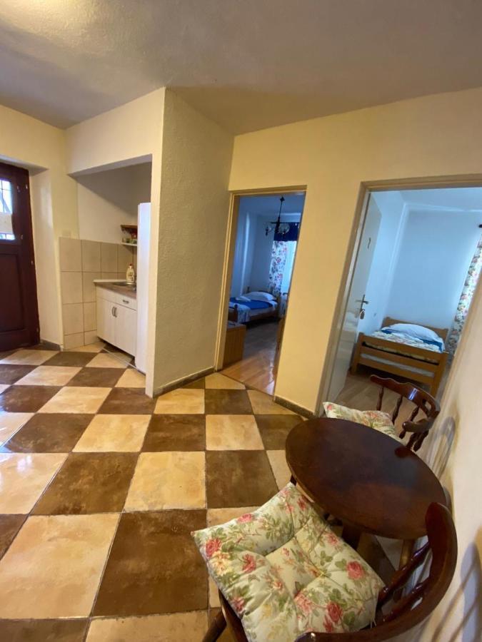 Viktor Rooms โกตอร์ ภายนอก รูปภาพ