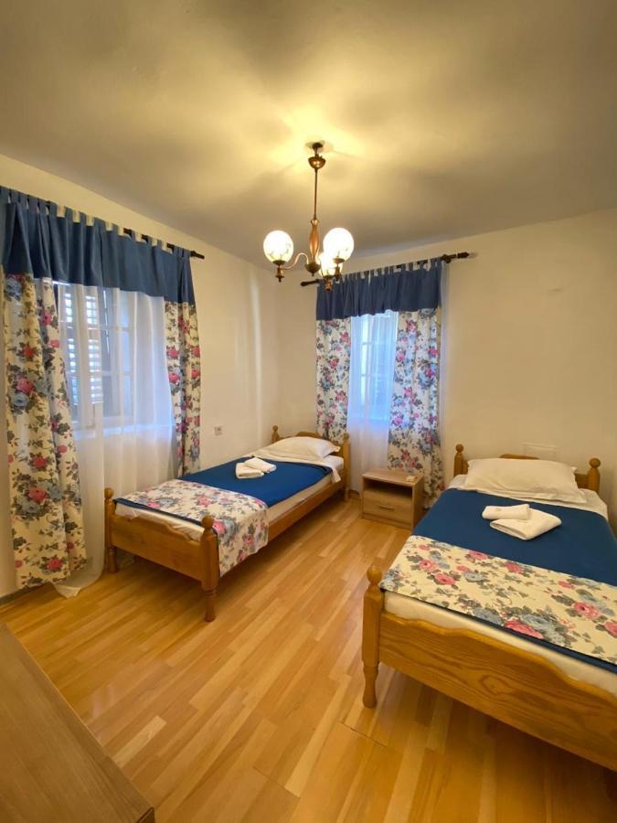 Viktor Rooms โกตอร์ ห้อง รูปภาพ